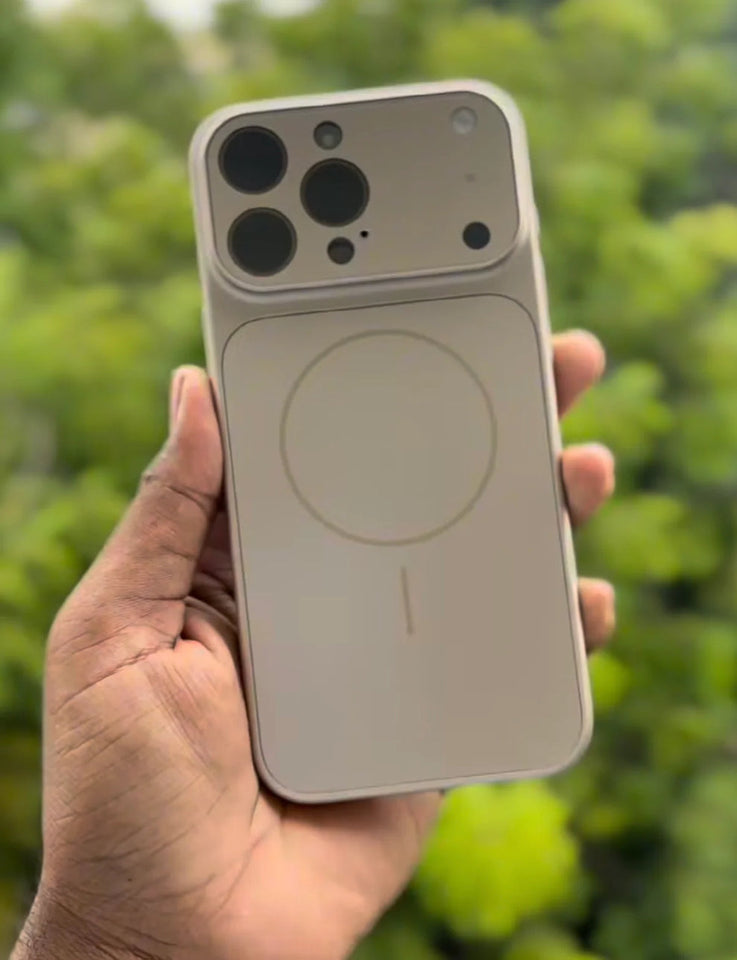 New 17 Pro Max Convertor Glass Case 😍🧡